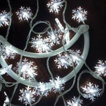 Load image into Gallery viewer, Snowflakes String Light