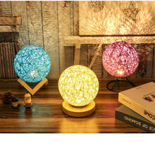 Load image into Gallery viewer, Twine Rattan Lamp